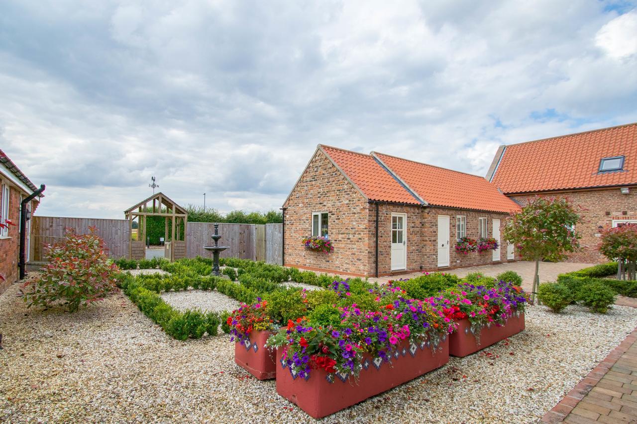 Meals Farm - Courtyard Room North Somercotes Екстериор снимка