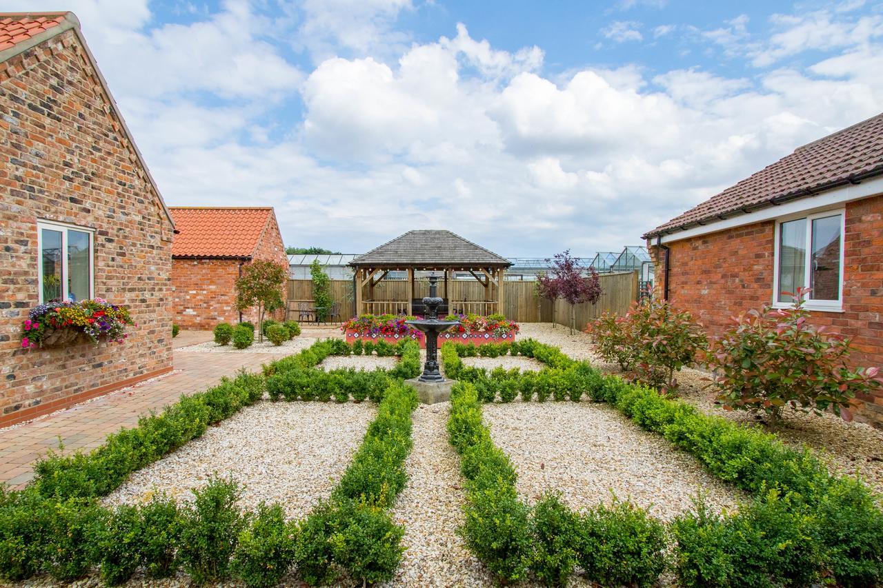 Meals Farm - Courtyard Room North Somercotes Екстериор снимка